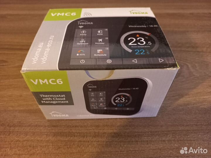 Комнатный сенсорный терморегулятор Salus c Wi-Fi