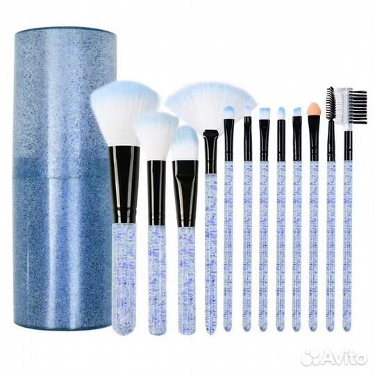 Набор кистей для макияжа в пластиковом футляре
