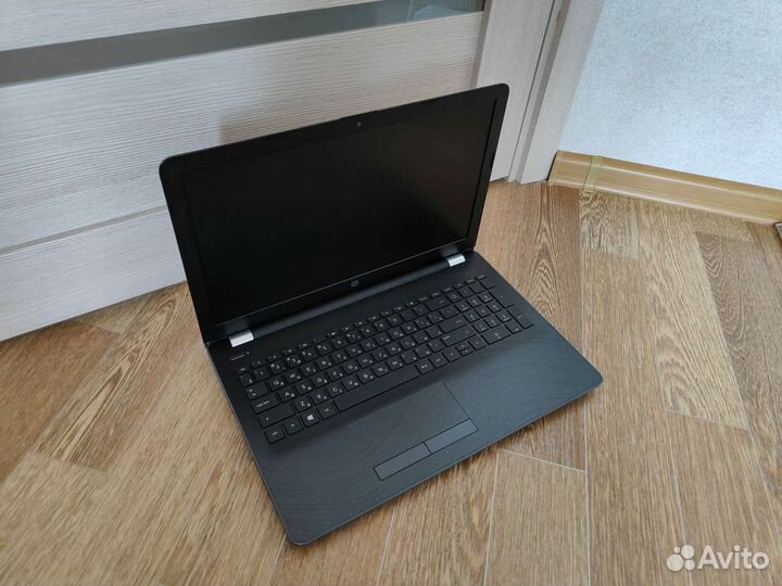 HP на DDR4 и SSD 256gb в новом состоянии