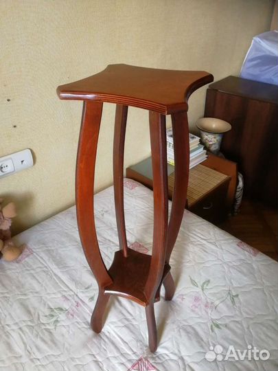 Подставка под цветы дерево