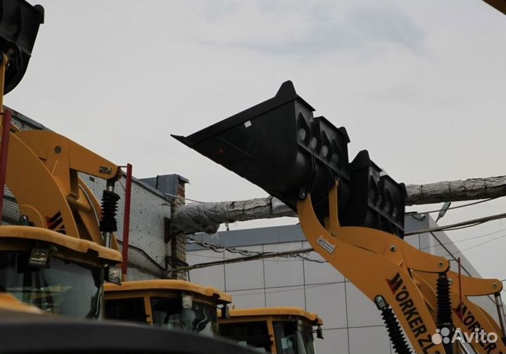 Фронтальный погрузчик Worker ZL30, 2023