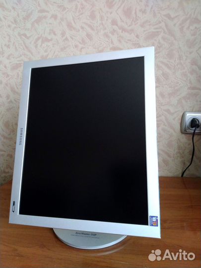 ЖК монитор 17