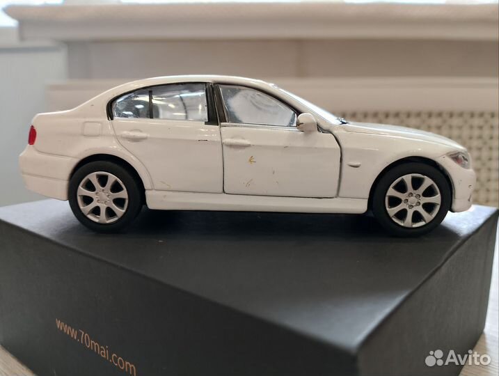 Модель BMW I, металлическая, инерционная