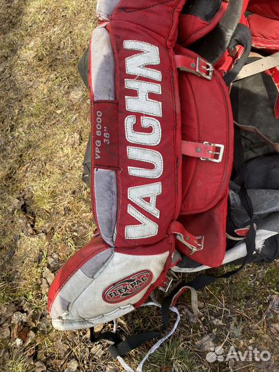 Вратарская хоккейная экипировка