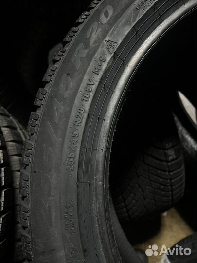 Pirelli Scorpion Winter 2 235/50 R20 и 255/45 R20 104V