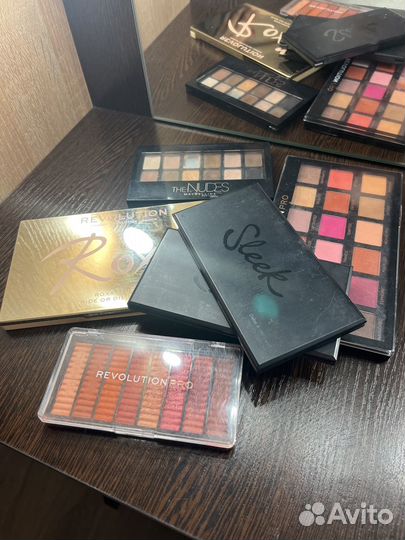 Тени revolution sleek maybelline