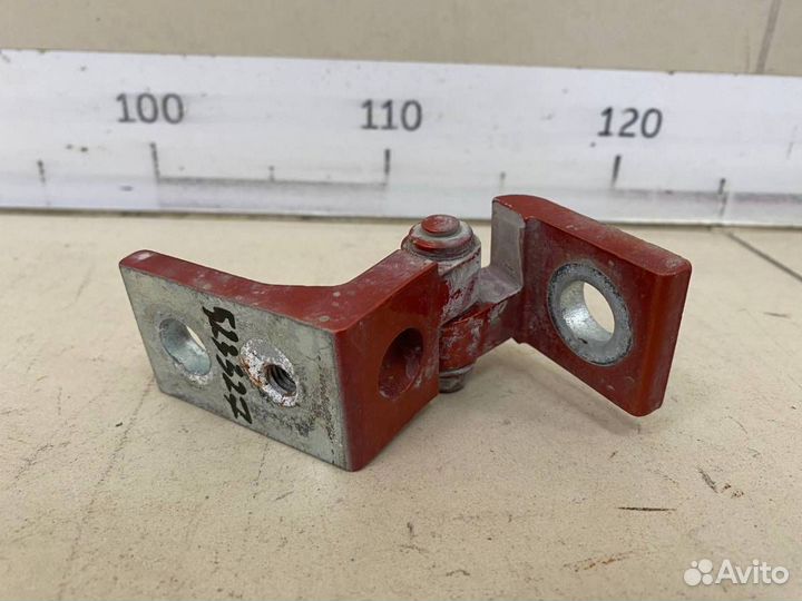 Петля двери Skoda Fabia 6Y 1999-2007