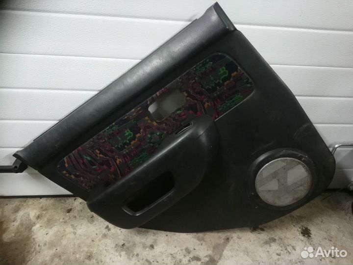 Обшивка двери задней левой Nissan Cube (Z10) I (19