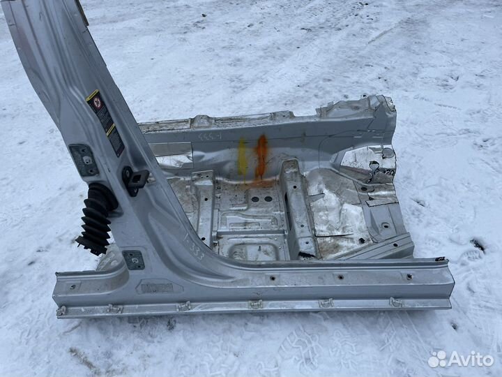 Порог правый Mercedes W211