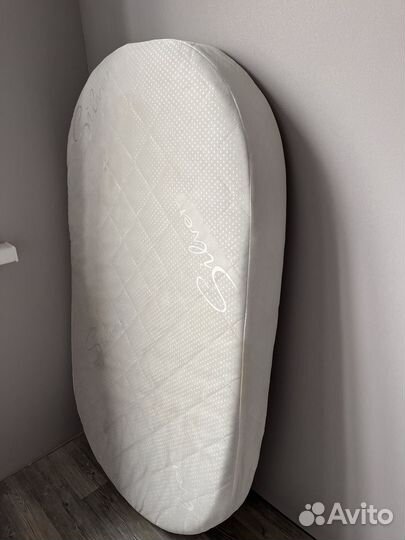 Два матраса (детский круглый и овальный )