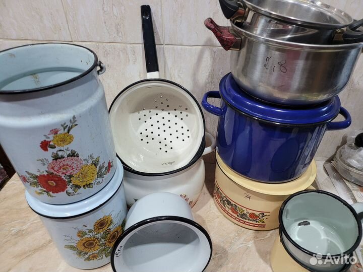 Кастрюли,бедоны половники, ложки