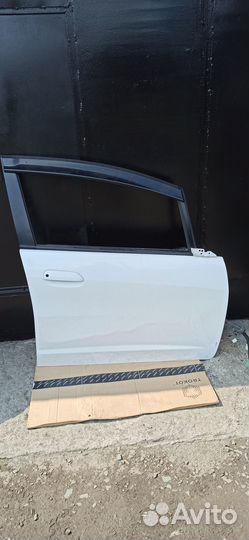 Дверь передняя правая Honda fit