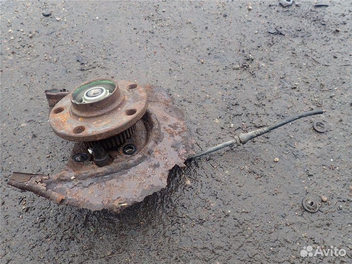 Ступица (кулак, цапфа) Skoda Octavia Tour, 2003