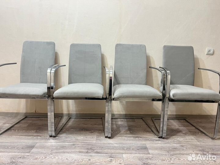 Стулья новые