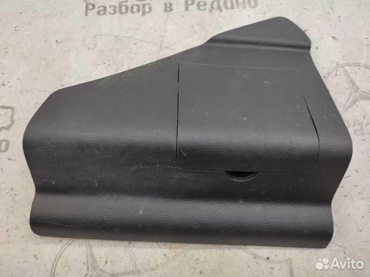 Накладка порога внутренняя W447 V-class 622.851