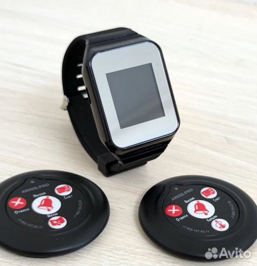 Кнопки вызова официанта и часы в ассортименте