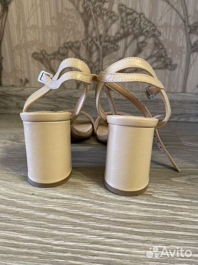 Босоножки 36 размер