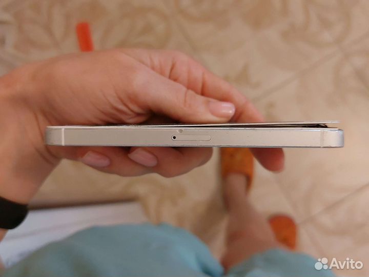 Телефон iPhone 5 на запчасти