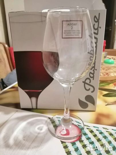 Бокалы для вина новые
