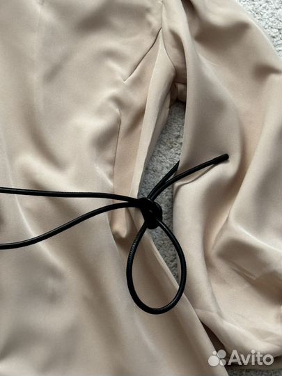 Платье бежевое 42-44