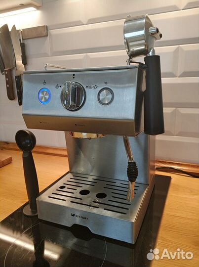 Кофеварка рожковая Kitfort kt-701