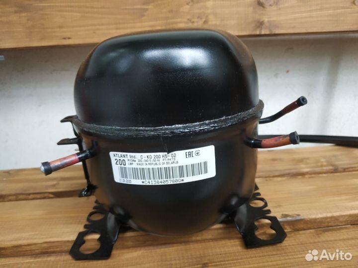 Компрессор холодильника Атлант ско-200 r134