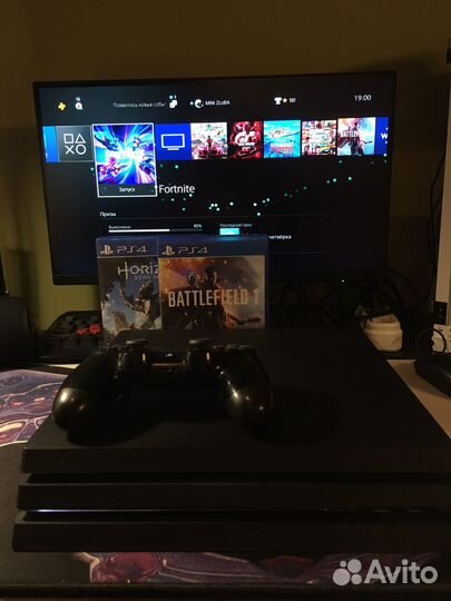 Sony PS4 PRO 1tb + 2 игры