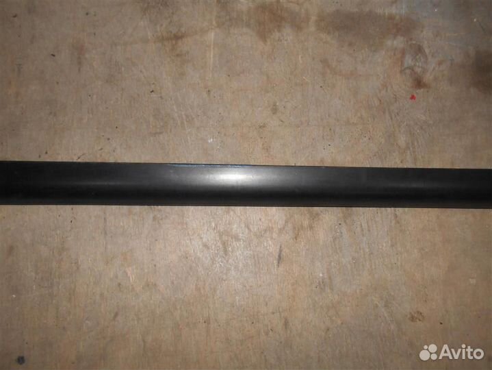 Уплотнитель стекла задней левой двери от Ford Mon