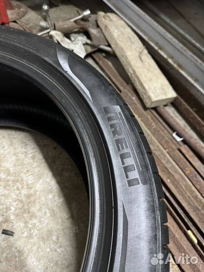 Pirelli P Zero 315/35 R21