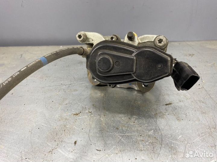 Суппорт тормозной задний левый/правый mazda 3 BM