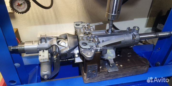 Рулевая колонка Lexus LX570 GX460