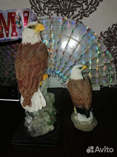 Статуэтка птица