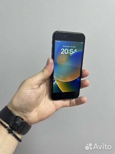 iPhone 8, 64 ГБ