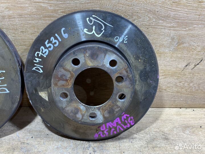 Комплект передних тормозных дисков BMW E90 D147