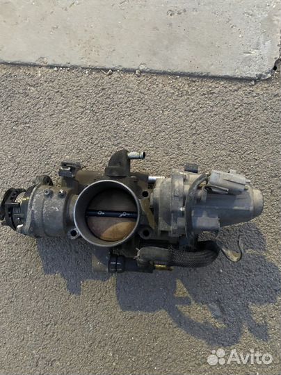 Дроссельная заслонка 2UZ Toyota Land Cruiser 100