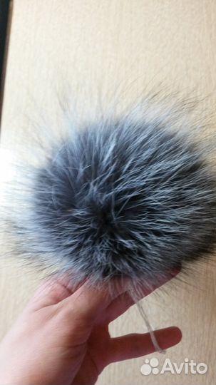 Помпон чернобурка 15 см. Новый