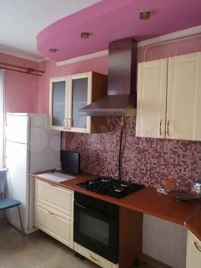 2-к. квартира, 52 м², 1/9 эт.