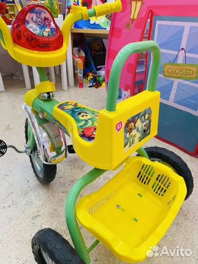 Детский трехколесный велосипед