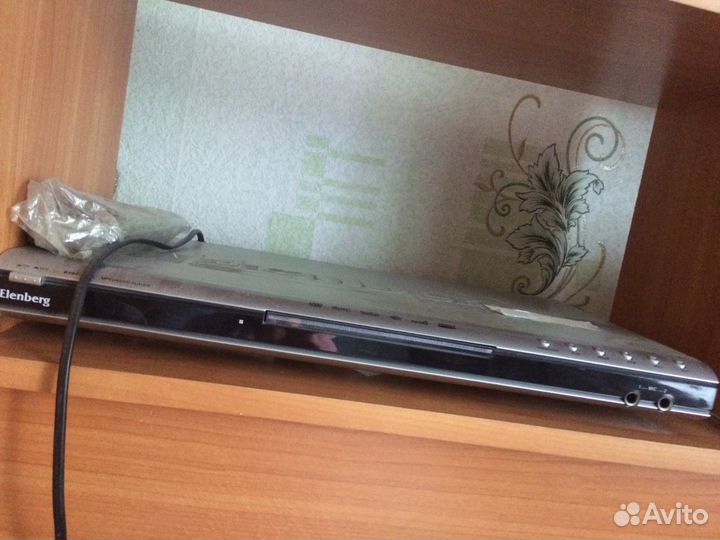 DVD плеер Elenberg