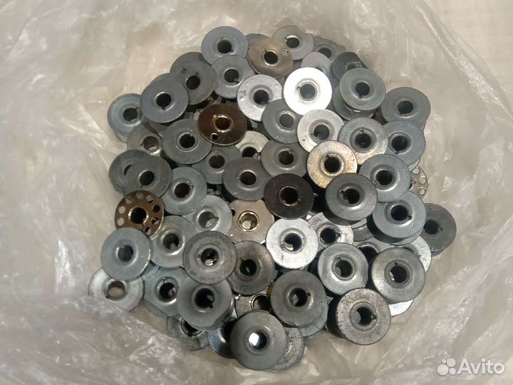 Шпулька для швейной машинки