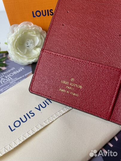 Обложка для паспорта Louis Vuitton