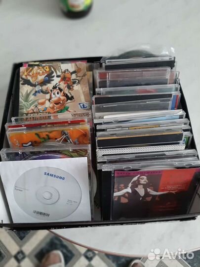 Dvd диски, аудиокассеты