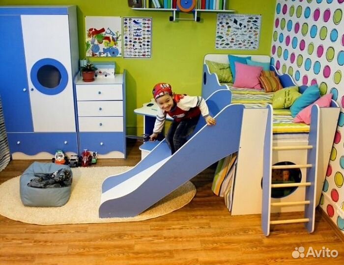 Комплект детской мебели бу