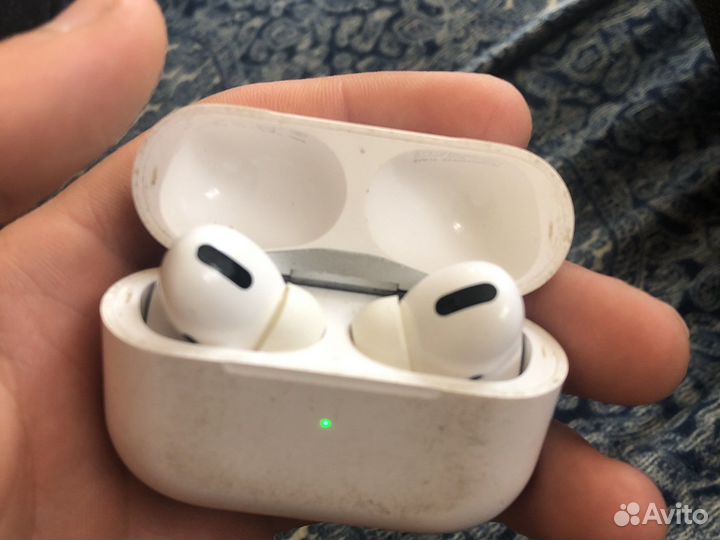 Аирподс про