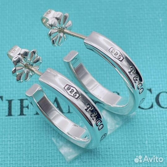 Серьги Tiffany & Co 1837 Hoop earrings