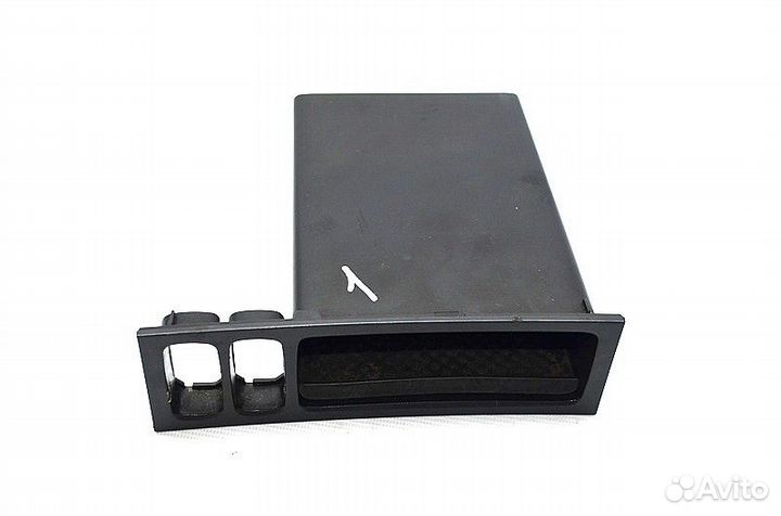 Ящик в торпеде, открытый scania R-Series (01.04)