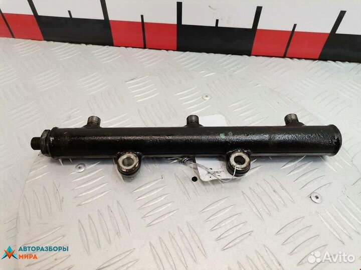 Топливная рампа Peugeot 607 рест. 2005 1570G8