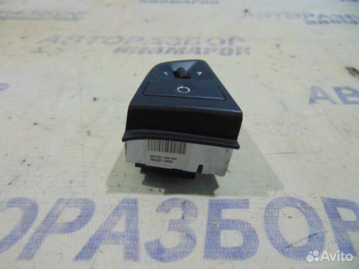 Кнопка многофункциональная для Hyundai Solaris 1