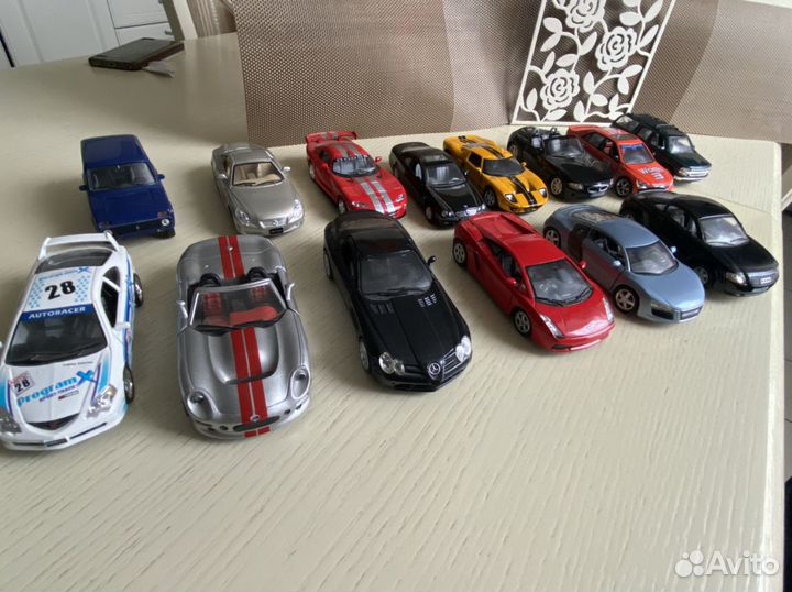 Машинки металлические