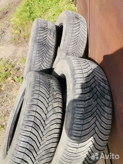 Michelin CrossClimate 215/65 R16